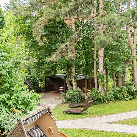 Parkhotel Sonnenberg فندق التيف